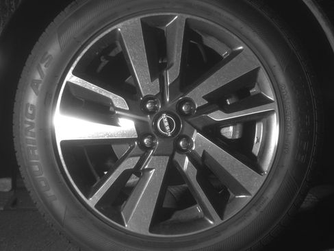 Used 2025 Nissan Versa SV FWD image 13
