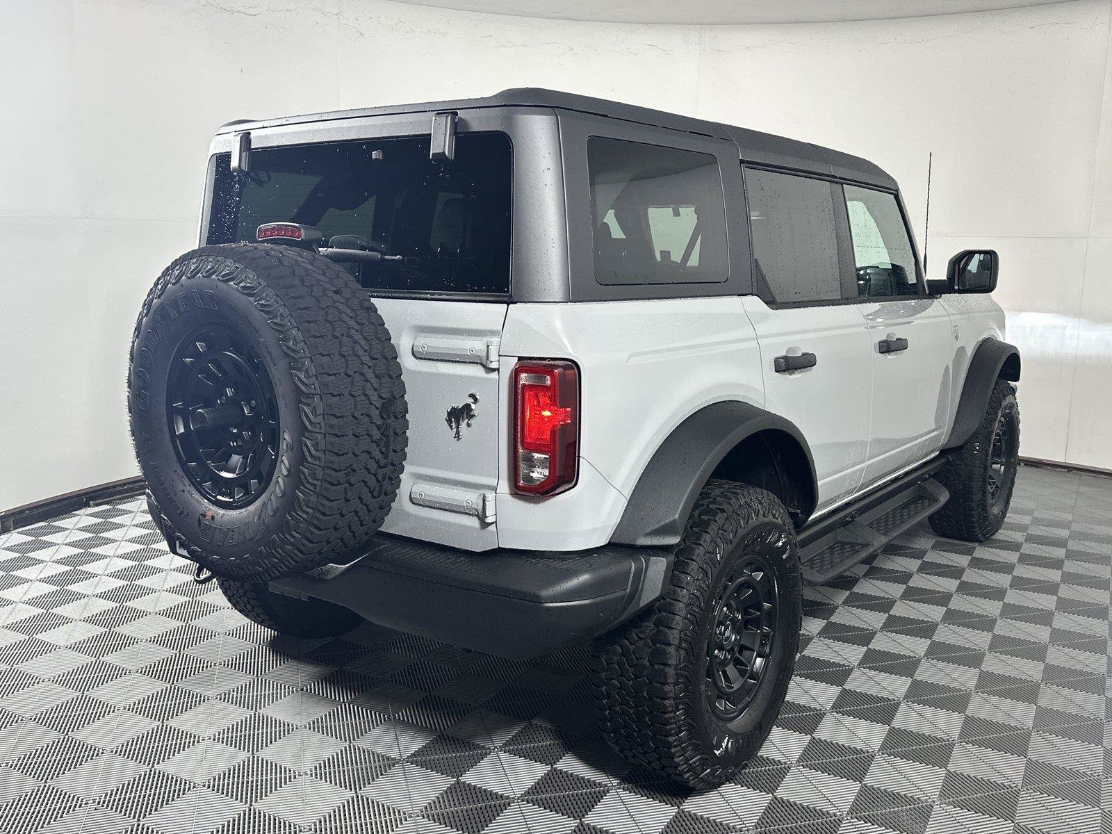 New 2026 Ford Bronco Big Bend w/ Black Diamond Package AWD/4WD image 7