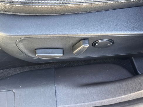 Used 2024 Ford Escape Base w/ PHEV Premium Package image 19