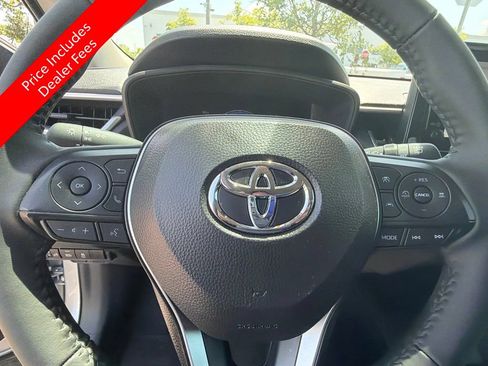 Used 2026 Toyota Corolla Cross LE FWD image 12