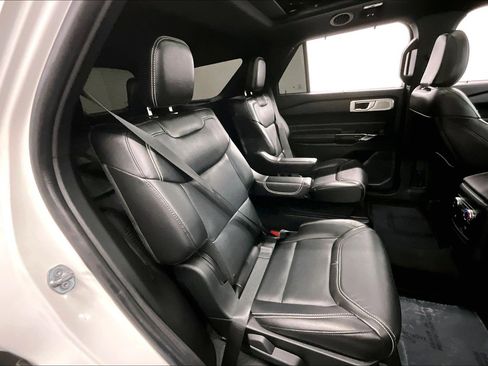 Used 2022 Ford Explorer ST w/ Equipment Group 401A AWD/4WD image 27