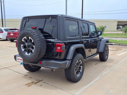 Used 2024 Jeep Wrangler Unlimited Rubicon 4xe AWD/4WD image 7