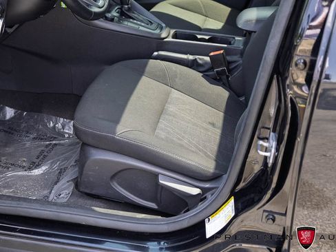 Used 2018 Ford Focus SEL w/ Cold Weather Package FWD image 21