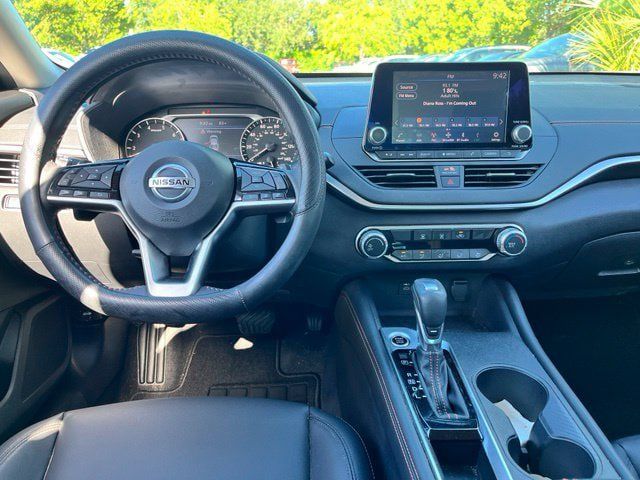 Used 2021 Nissan Altima 2.5 SR FWD image 9