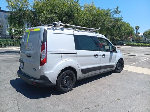 Used 2019 Ford Transit Connect XLT FWD image 8