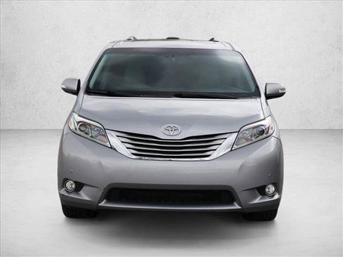 Used 2017 Toyota Sienna Limited Premium AWD/4WD image 2