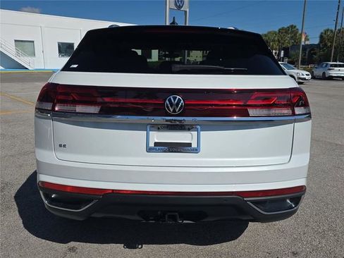 New 2026 Volkswagen Atlas Cross Sport SE FWD image 4
