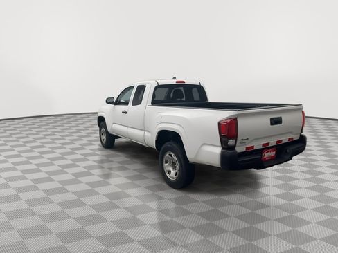 Used 2019 Toyota Tacoma SR5 image 2