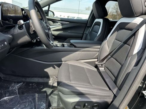 New 2026 Chevrolet Blazer EV LT image 21