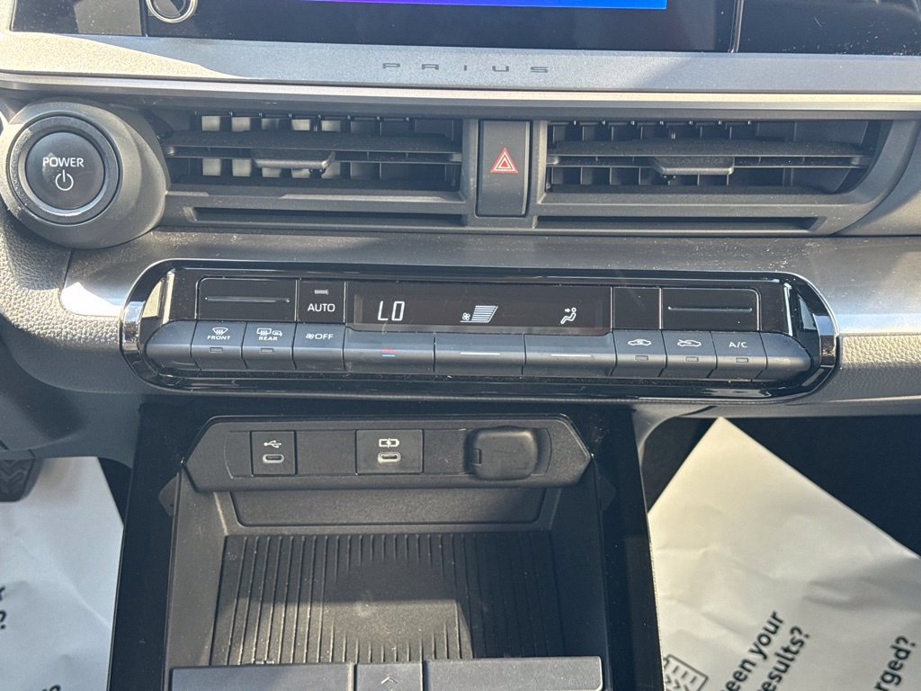 Certified 2023 Toyota Prius LE FWD image 24