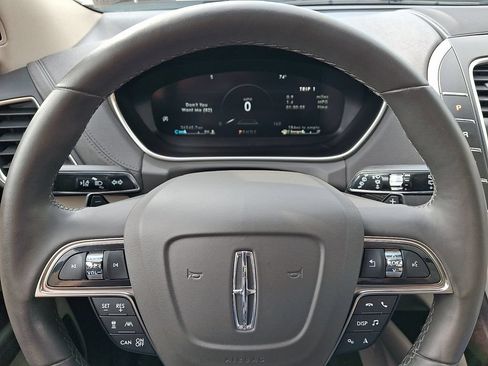 Certified 2019 Lincoln Nautilus Reserve AWD/4WD image 20