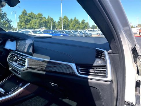 Used 2022 BMW X5 M50i AWD/4WD image 27