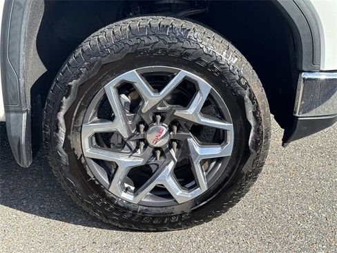 Used 2022 GMC Sierra 1500 SLT image 5