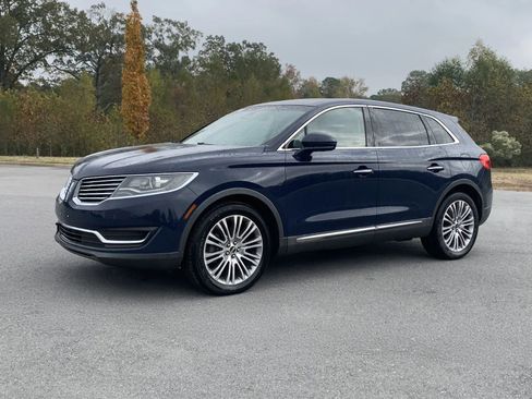 Used 2018 Lincoln MKX Reserve w/ Driver Assistance Package image 3