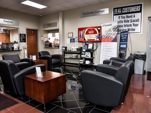 Used 2023 RAM 3500 Tradesman image 15