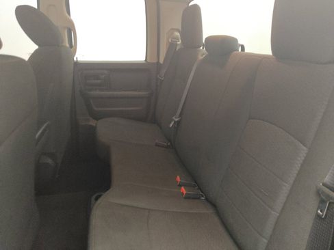 Used 2018 RAM 1500 Express image 18