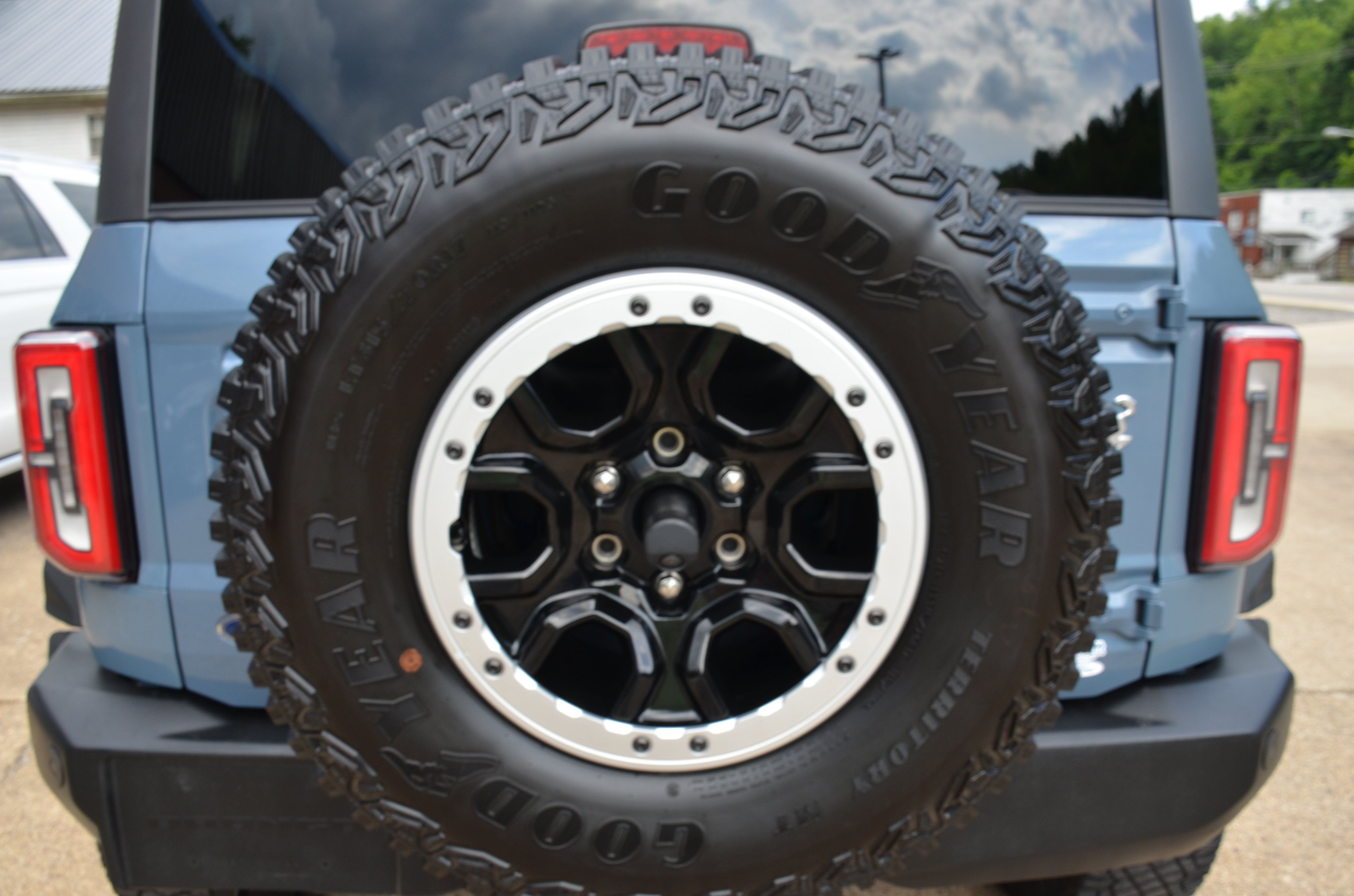 Used 2023 Ford Bronco Outer Banks w/ Sasquatch Package AWD/4WD image 15