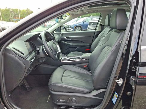 Used 2023 Hyundai Sonata Limited image 17