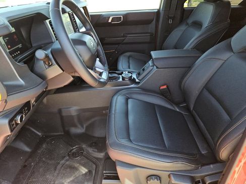 Used 2024 Ford Bronco Badlands AWD/4WD image 28