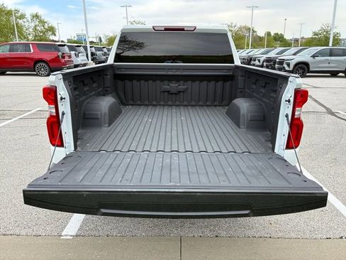 Used 2022 Chevrolet Silverado 1500 RST w/ Safety Package AWD/4WD image 16