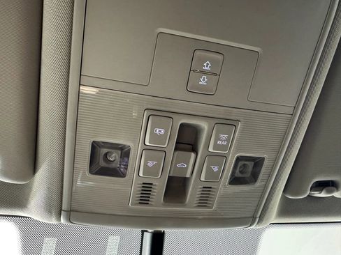 Used 2021 Volkswagen Atlas SE image 24