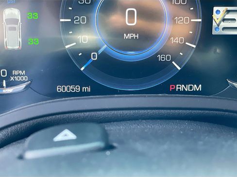 Used 2016 Cadillac Escalade Platinum RWD image 8