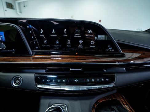 Used 2021 Cadillac Escalade Premium Luxury w/ Driver Assist Tech Package image 43