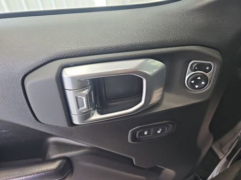 Used 2021 Jeep Wrangler Unlimited Rubicon AWD/4WD image 11