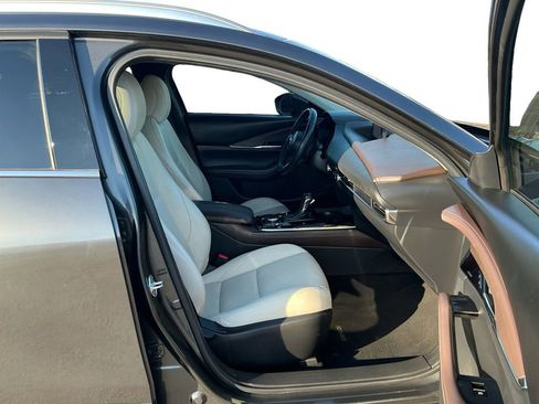 Used 2021 MAZDA CX-30 FWD 2.5 S w/ Premium Package image 22