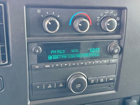Used 2021 Chevrolet Express 3500 w/ Power Convenience Package RWD image 21