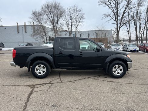 Used 2010 Nissan Frontier SE image 10