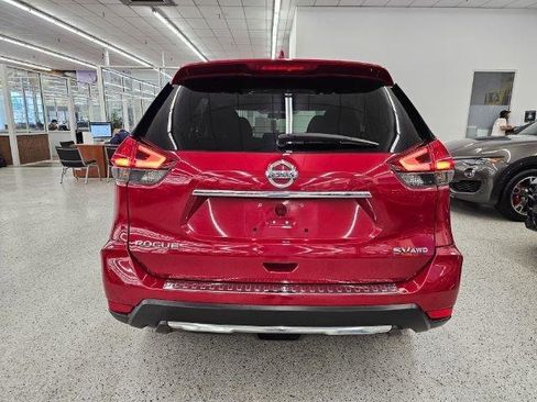 Used 2017 Nissan Rogue SV AWD/4WD image 5