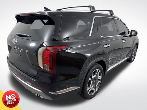 Used 2023 Hyundai Palisade Limited FWD image 3