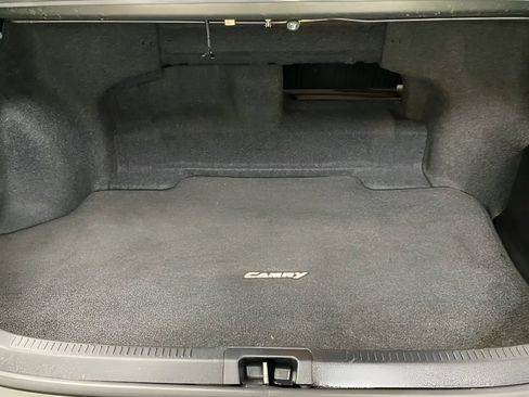 Used 2012 Toyota Camry XLE w/ Leather Pkg FWD image 12