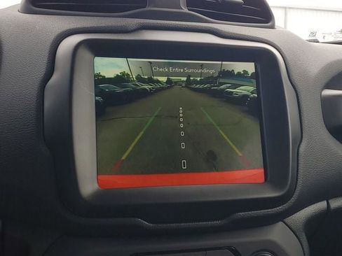 Certified 2023 Jeep Renegade Altitude AWD/4WD image 30