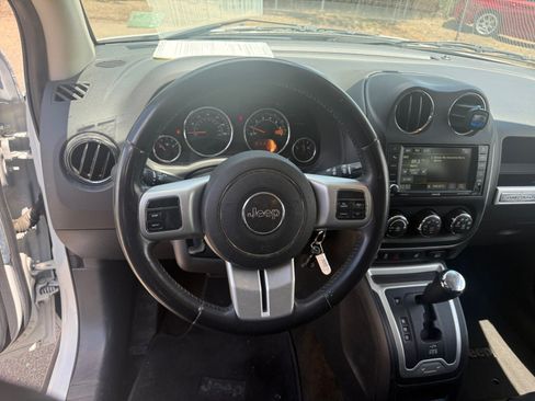 Used 2016 Jeep Compass High Altitude AWD/4WD image 9