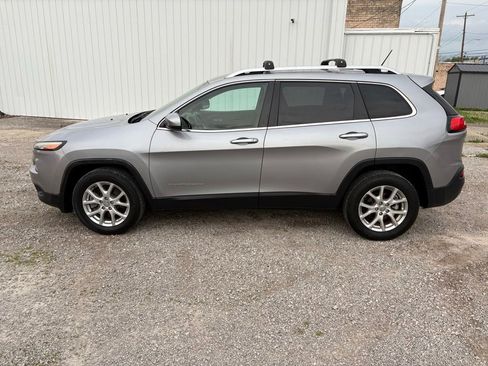 Used 2014 Jeep Cherokee Latitude FWD image 6