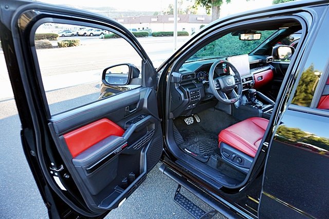 Used 2025 Toyota Tacoma TRD Pro AWD/4WD image 51