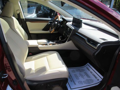 Used 2020 Lexus RX 350 AWD w/ Premium Package image 17