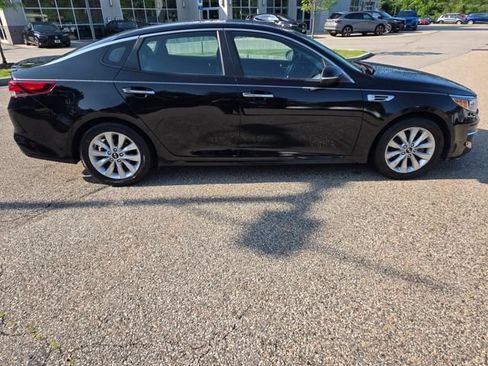 Used 2018 Kia Optima S FWD image 6