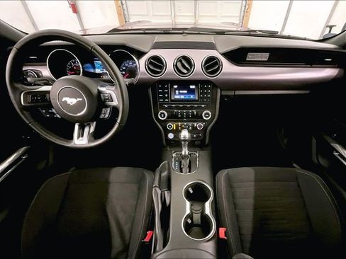 Used 2017 Ford Mustang Coupe RWD image 13