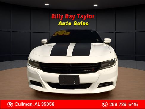 Used 2021 Dodge Charger SXT w/ Leather Interior Group image 3