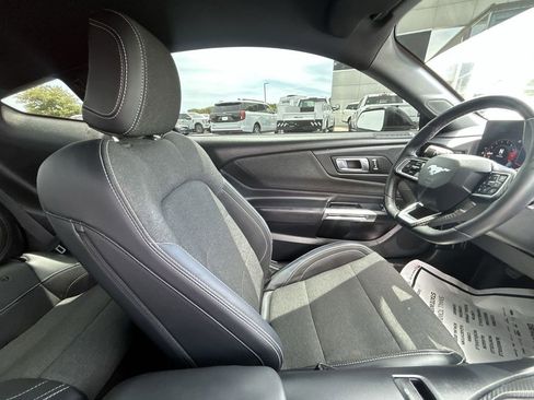 Used 2025 Ford Mustang GT RWD image 10