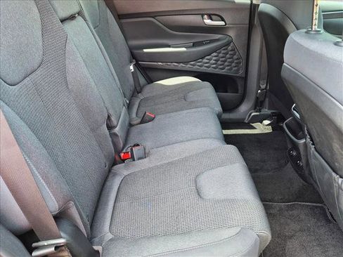 Used 2019 Hyundai Santa Fe SE FWD image 18