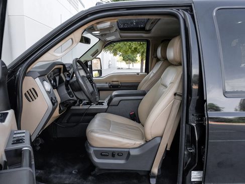 Used 2014 Ford F250 Lariat w/ Lariat Ultimate Package AWD/4WD image 4