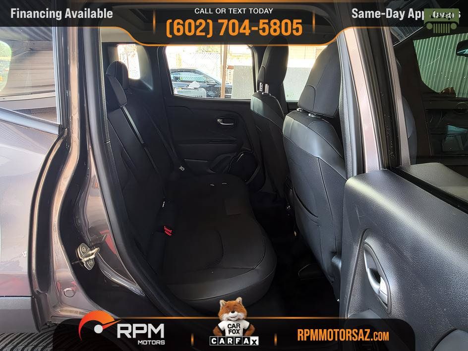 Used 2018 Jeep Renegade Altitude w/ Advanced Technology Group AWD/4WD image 11