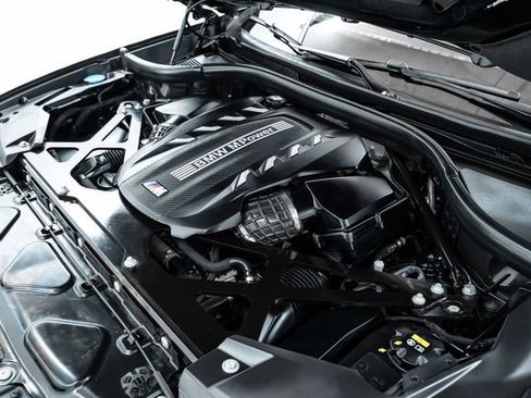 Used 2022 BMW X5 M w/ Competition Package 2 image 41