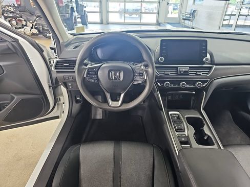 Used 2021 Honda Accord EX image 19