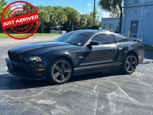 Used 2014 Ford Mustang GT Premium w/ Equipment Group 402A RWD image 1