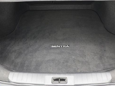 Used 2024 Nissan Sentra SR w/ Lighting Package image 28